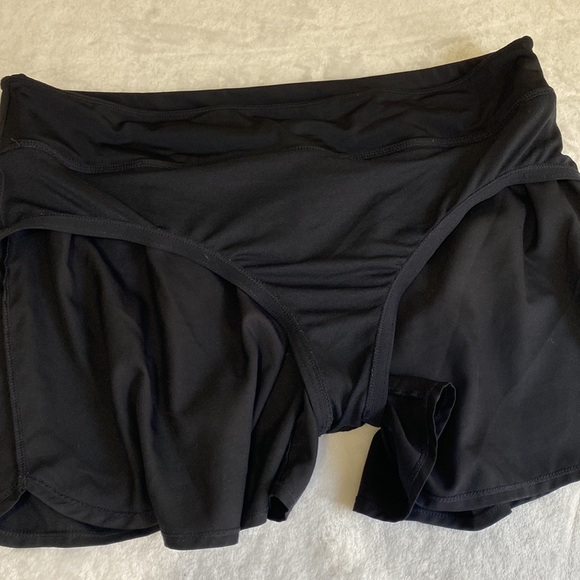 Nike Women’s Running Shorts Size 1X - Picture 10 of 12